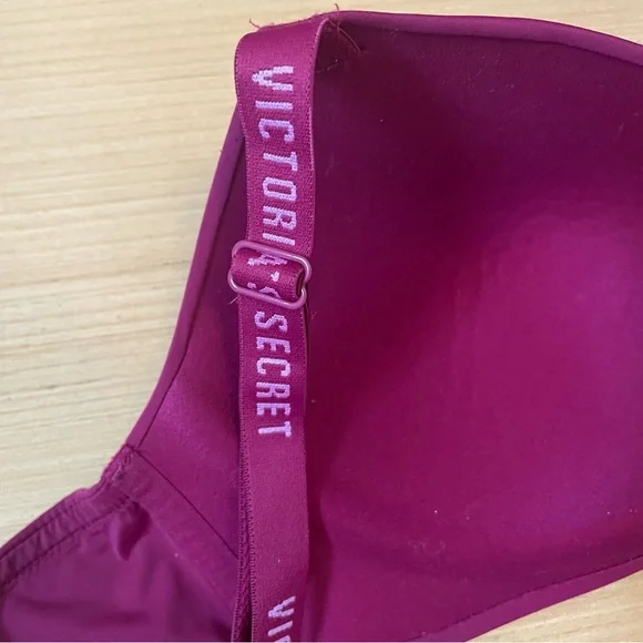 Victoria’s Secret 38c padded bra Burgundy Wide Strap - Picture 5 of 9